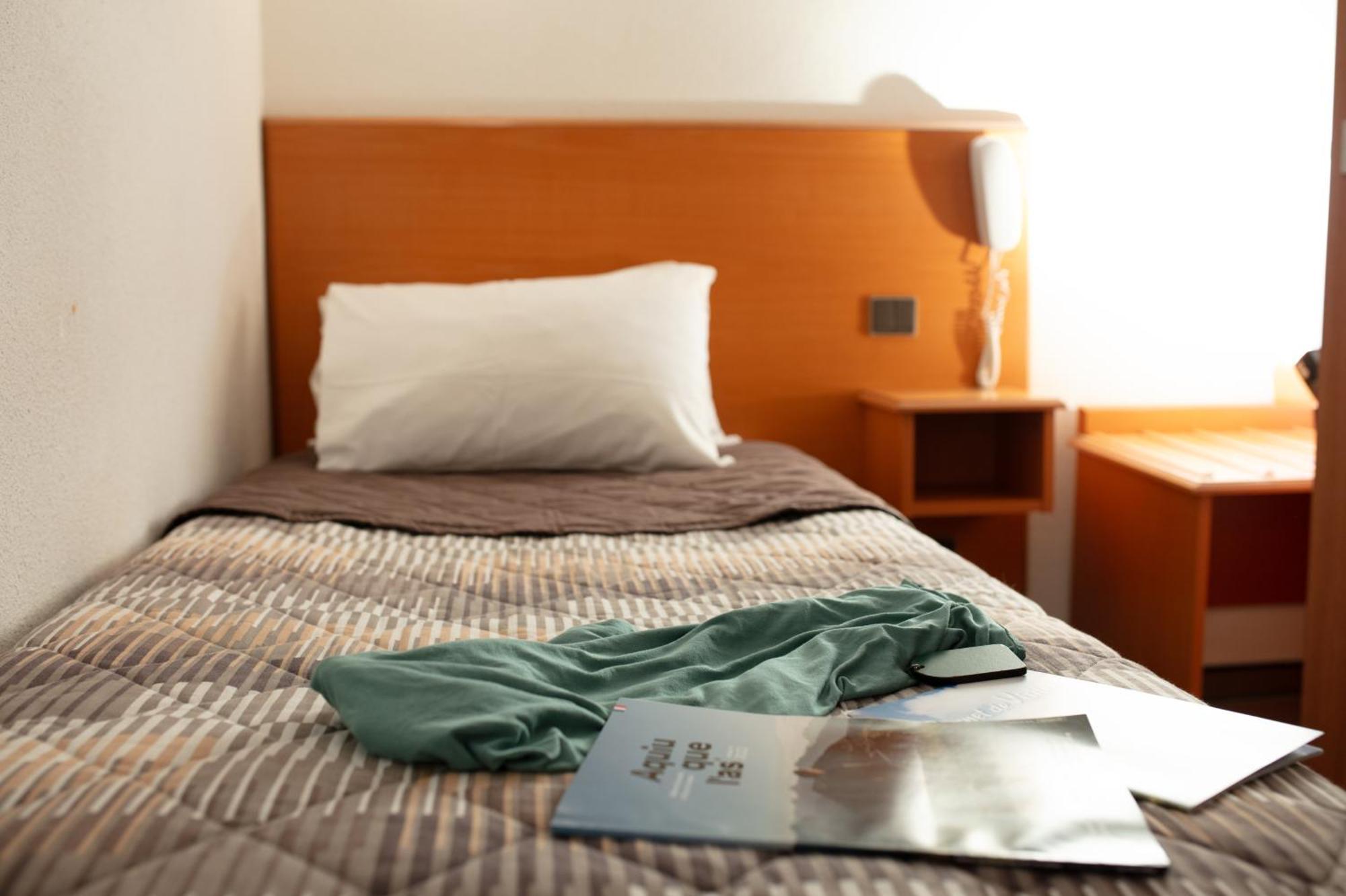 Hotel Compostelle Лурд Екстер'єр фото